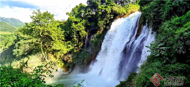来三腊瀑布享受一场视觉盛宴2.jpg