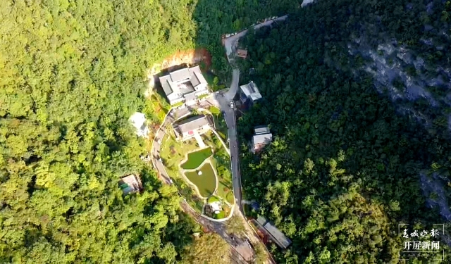 住在半山 走入秘境1.jpg