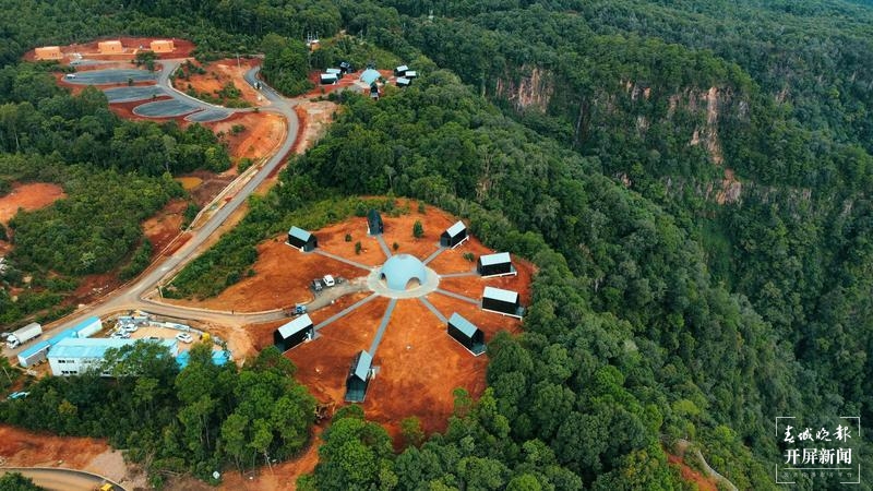 峡谷边的“火星部落”半山酒店10月将开业运营3.jpg