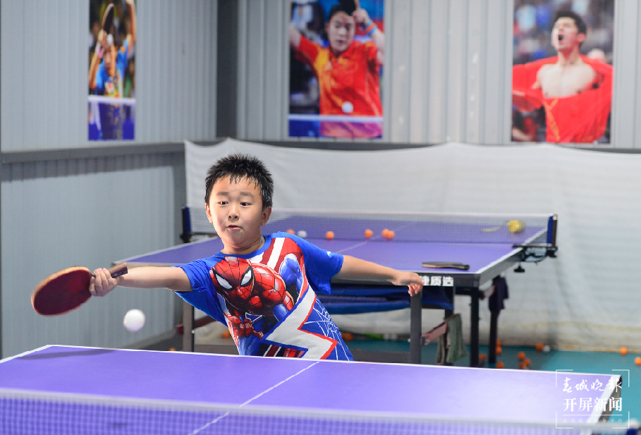 昆明小学推迟上学时间！孩子们的课后作业少了，校外培训班也少了 春城晚报-开屏新闻记者 龙宇丹摄