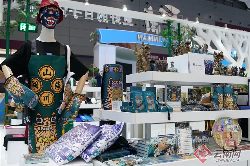 第十七届深圳文博会开幕 云南展区绚丽登场