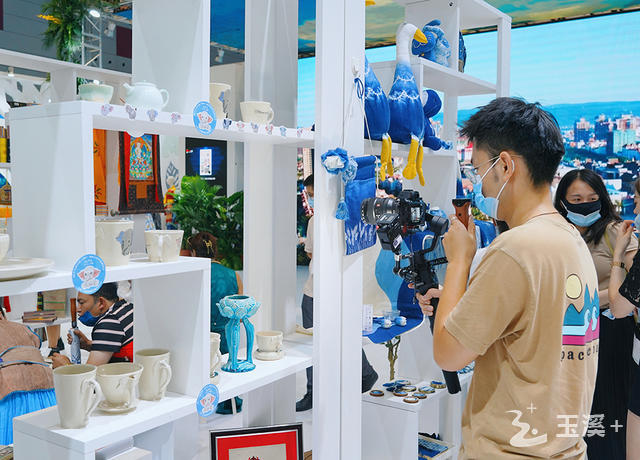 玉溪“吉象杯”亮相深圳文博会 玉溪+5.jpg