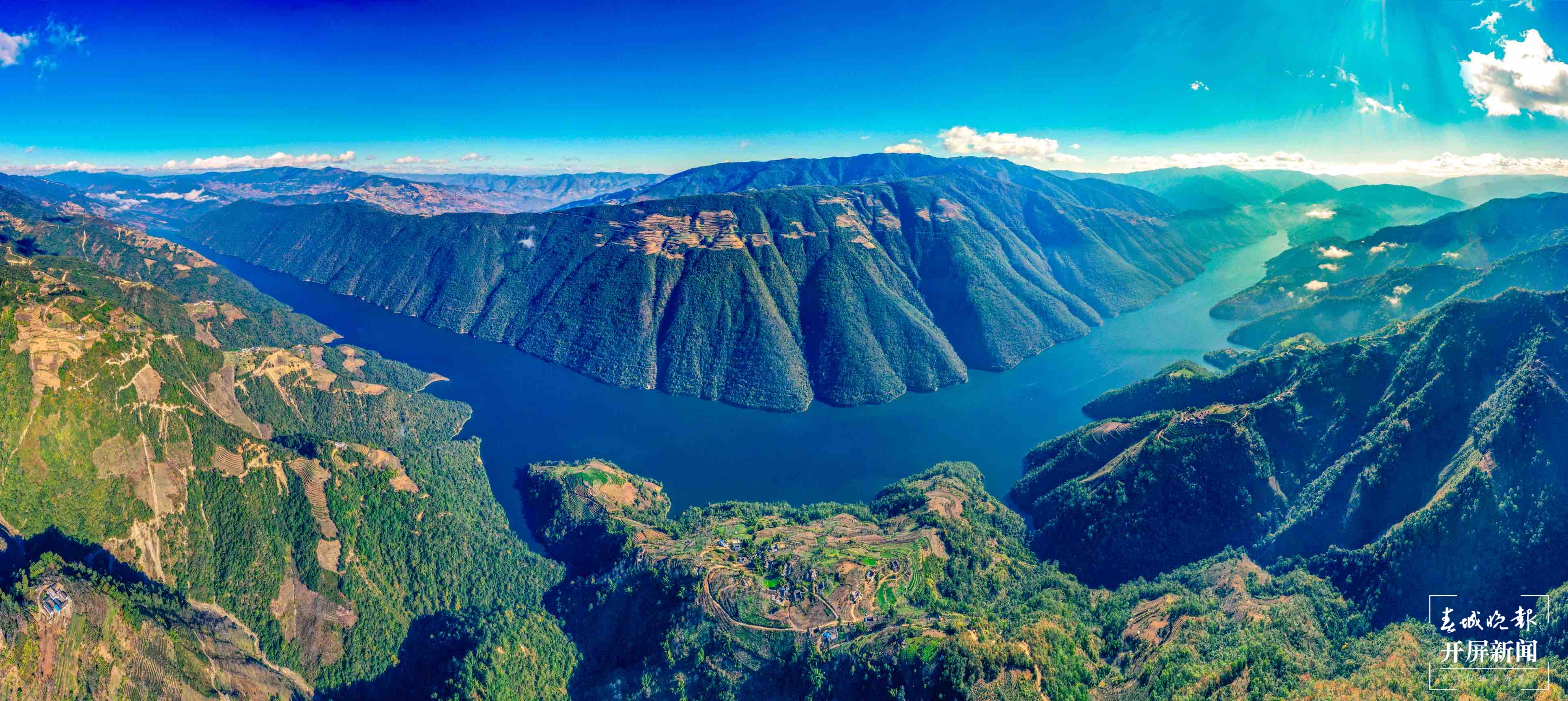 泡温泉、品美食、喝古树茶！这个“十一”，欢迎来昌宁置养身心！（春城晚报-开屏新闻记者 崔敏 通讯员 熊润梅 吴再忠 摄）