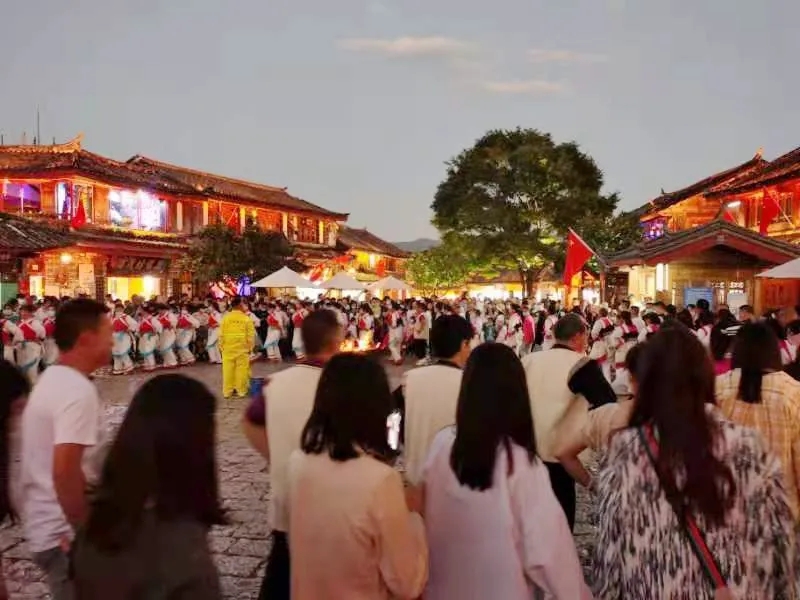 丽江国庆假期 图片来源于都市时报