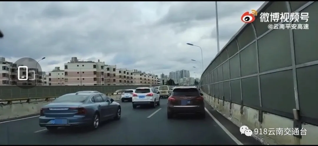 昆曲高速出城方向 图片来源于FM91.8云南交通之声
