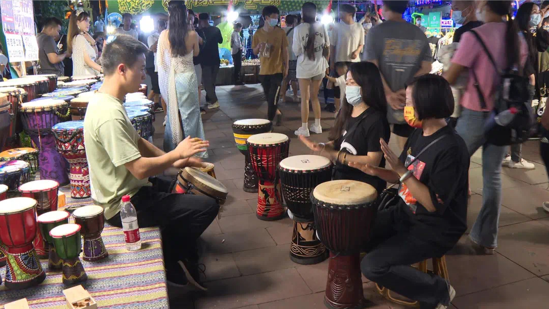 告庄西双景湄公河星光夜市 景洪市文化和旅游局、景洪市融媒体中心供图