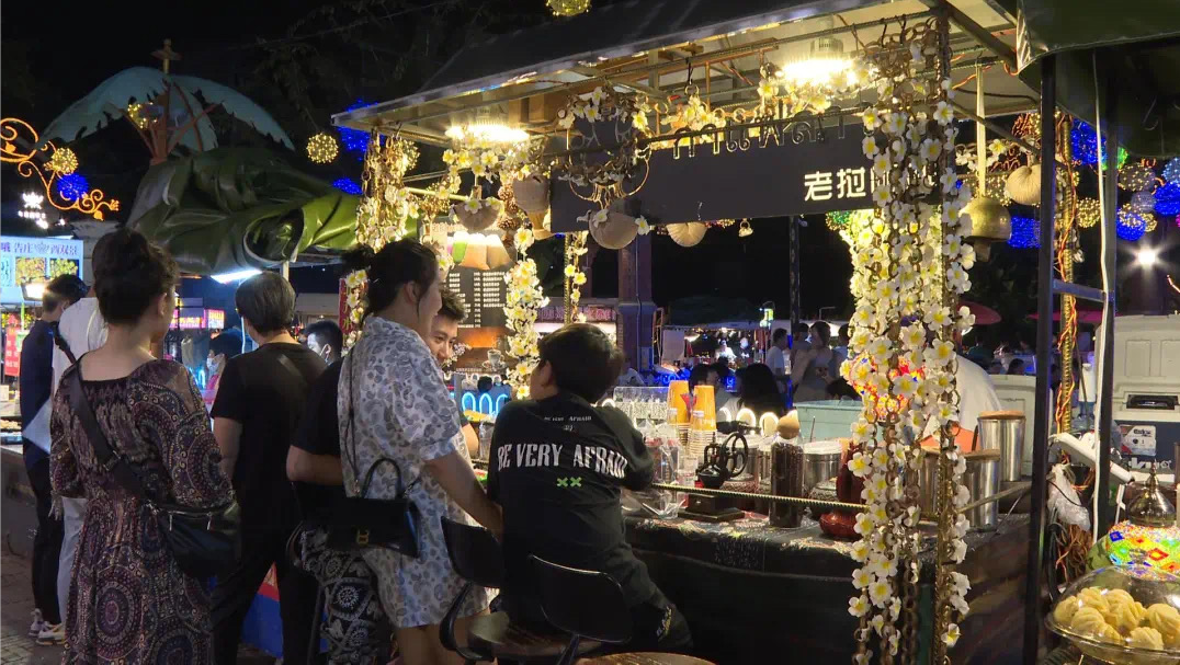 告庄西双景湄公河星光夜市 景洪市文化和旅游局、景洪市融媒体中心供图