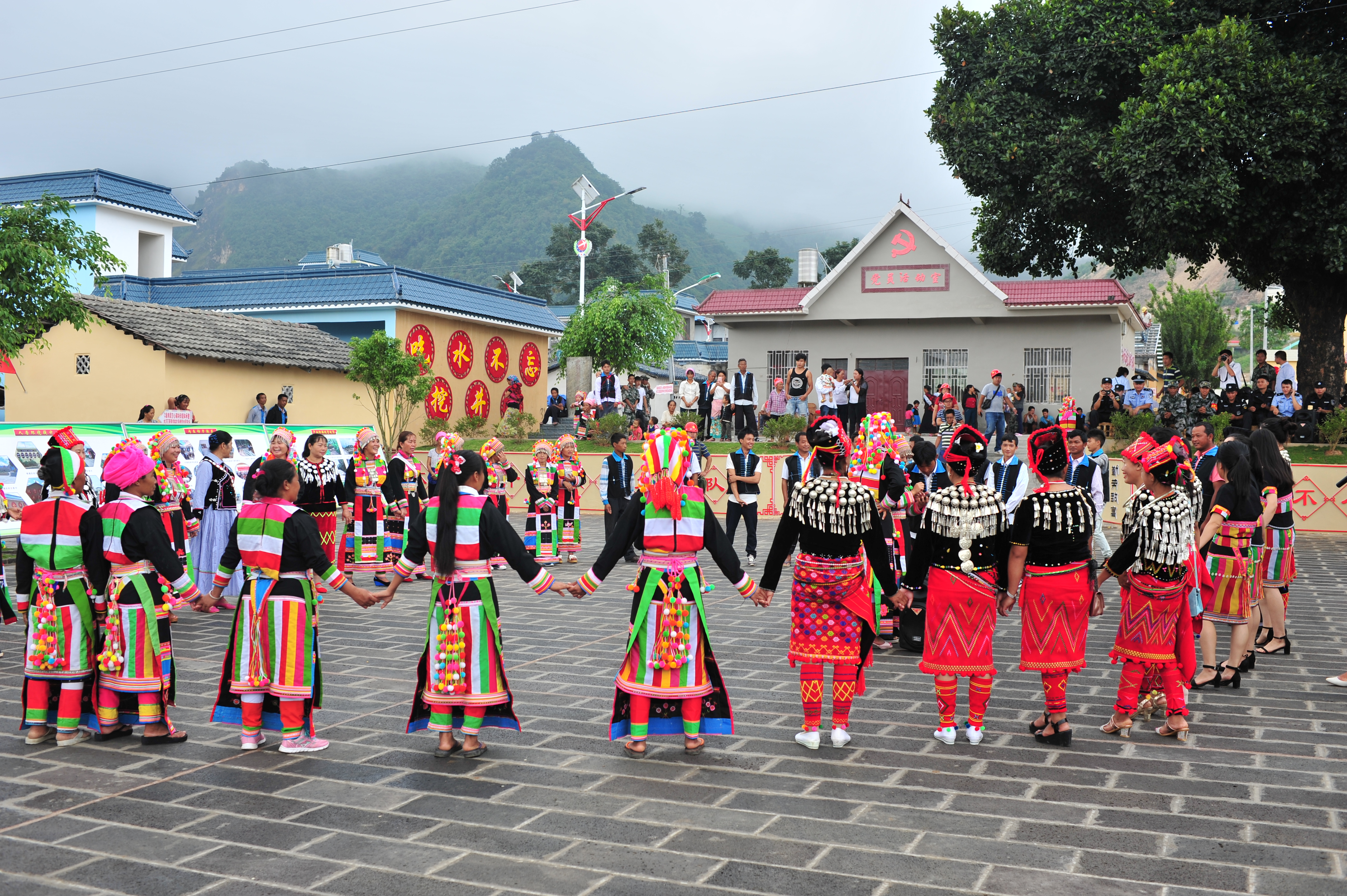 云南日报报业集团“民族团结进步看德宏”全媒体采访活动启动