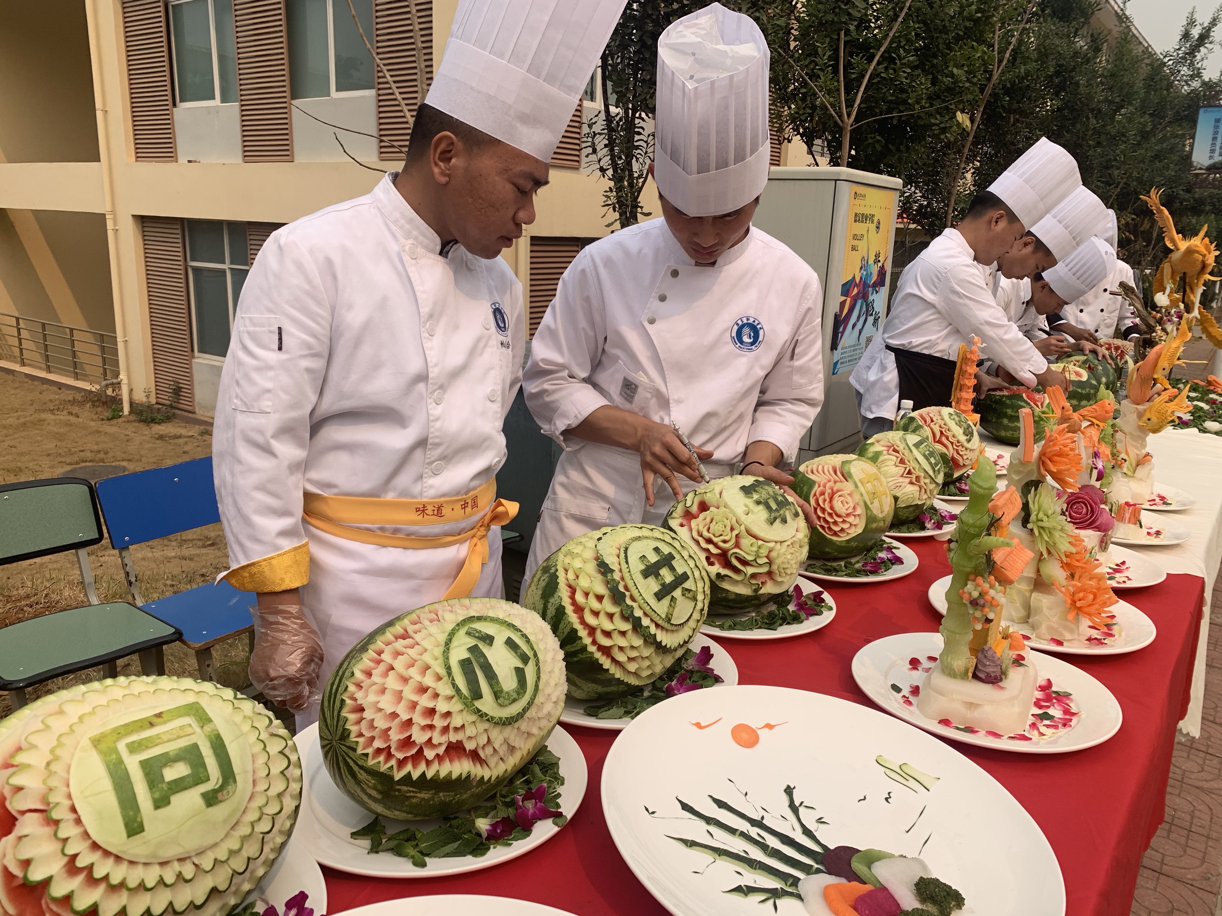 【民族团结进步看德宏】顶流： 德宏民族团结月绽光放彩