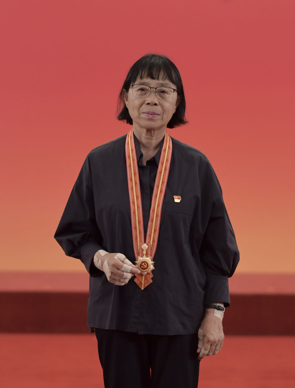 共和国功勋人物丨他们的名字，印刻在人类反贫困斗争的丰碑上