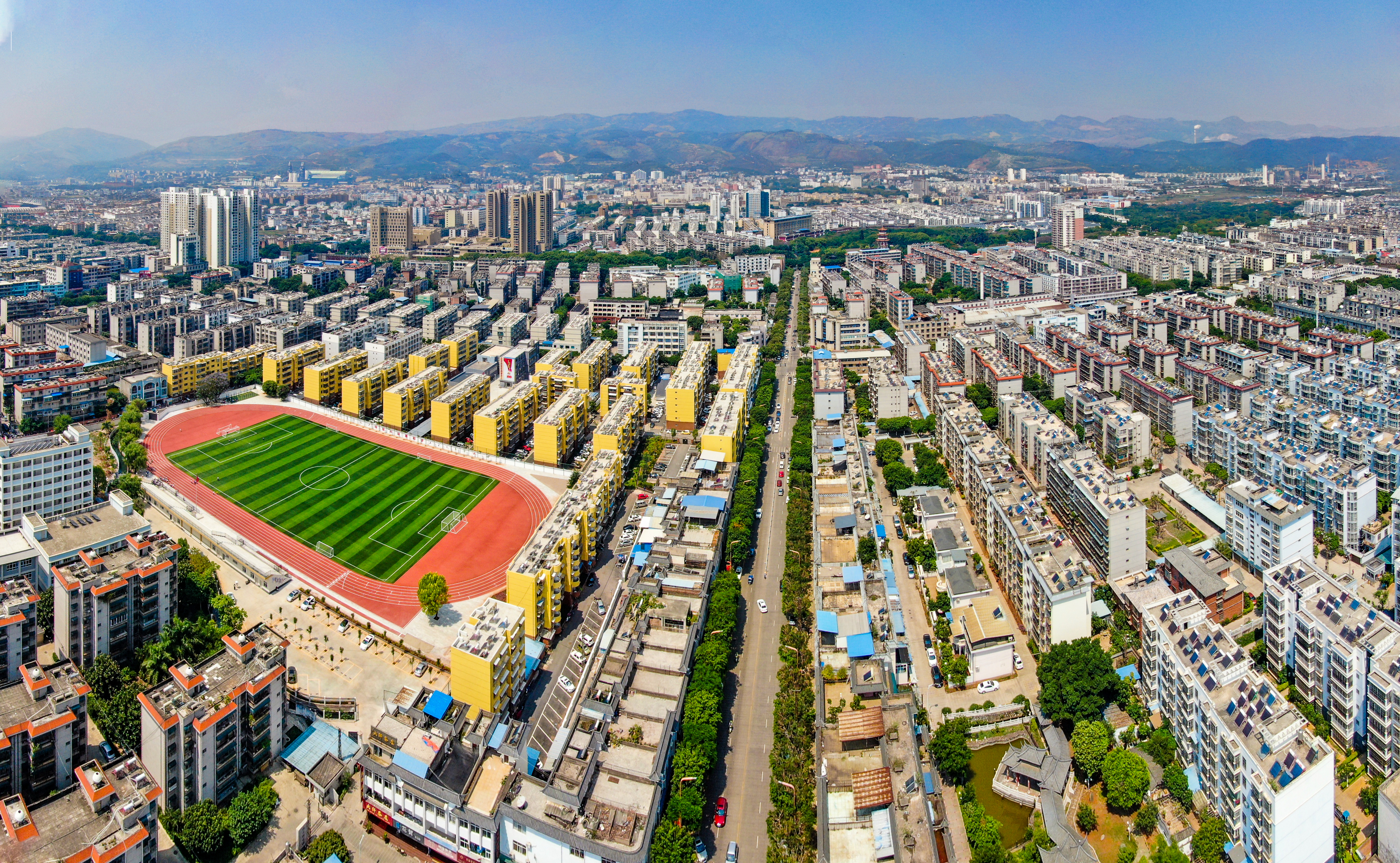 “开放包容 行稳致远” 全媒体采访4.jpg