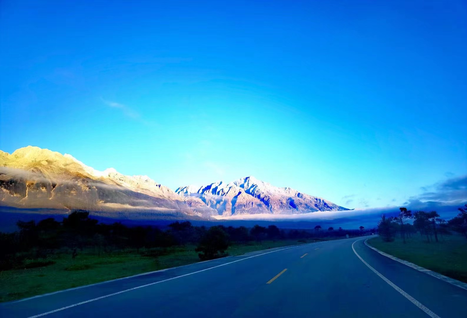 丽江玉龙雪山（图片由@赵子荣 提供）