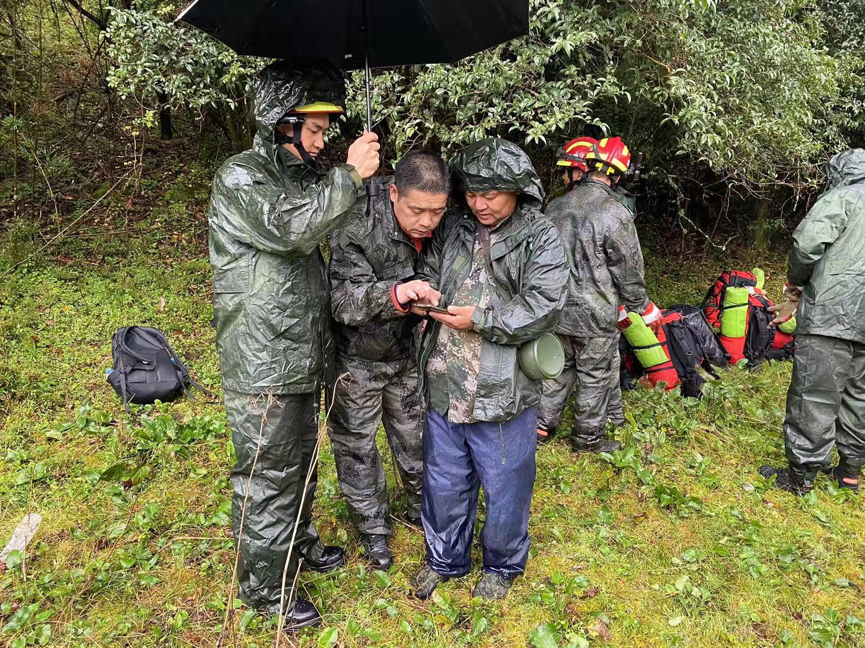 哀牢山失联(开屏新闻记者 李春丽 通讯员 普燕 摄)