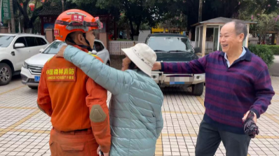 哀牢山搜救人员陆续返回驻地 马艺宁 摄