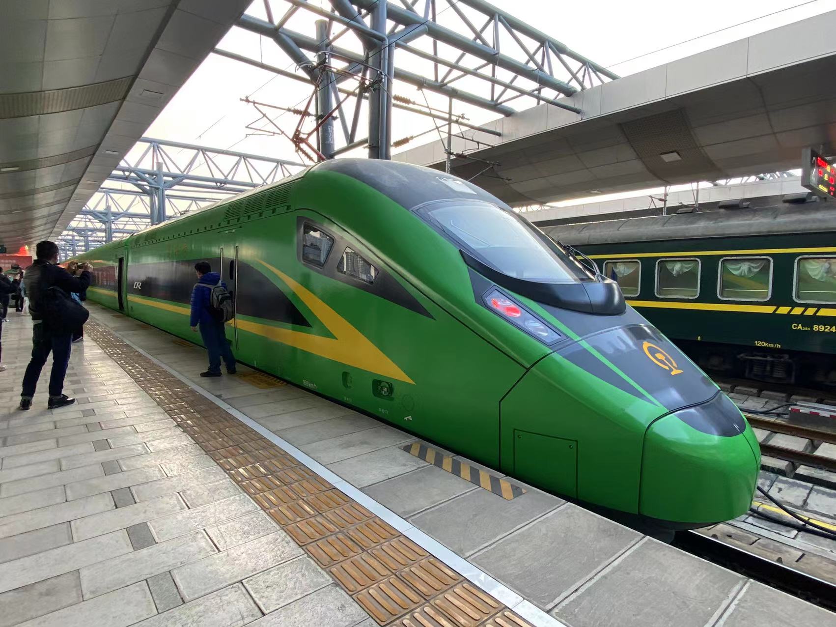 中老铁路试乘体验采访活动