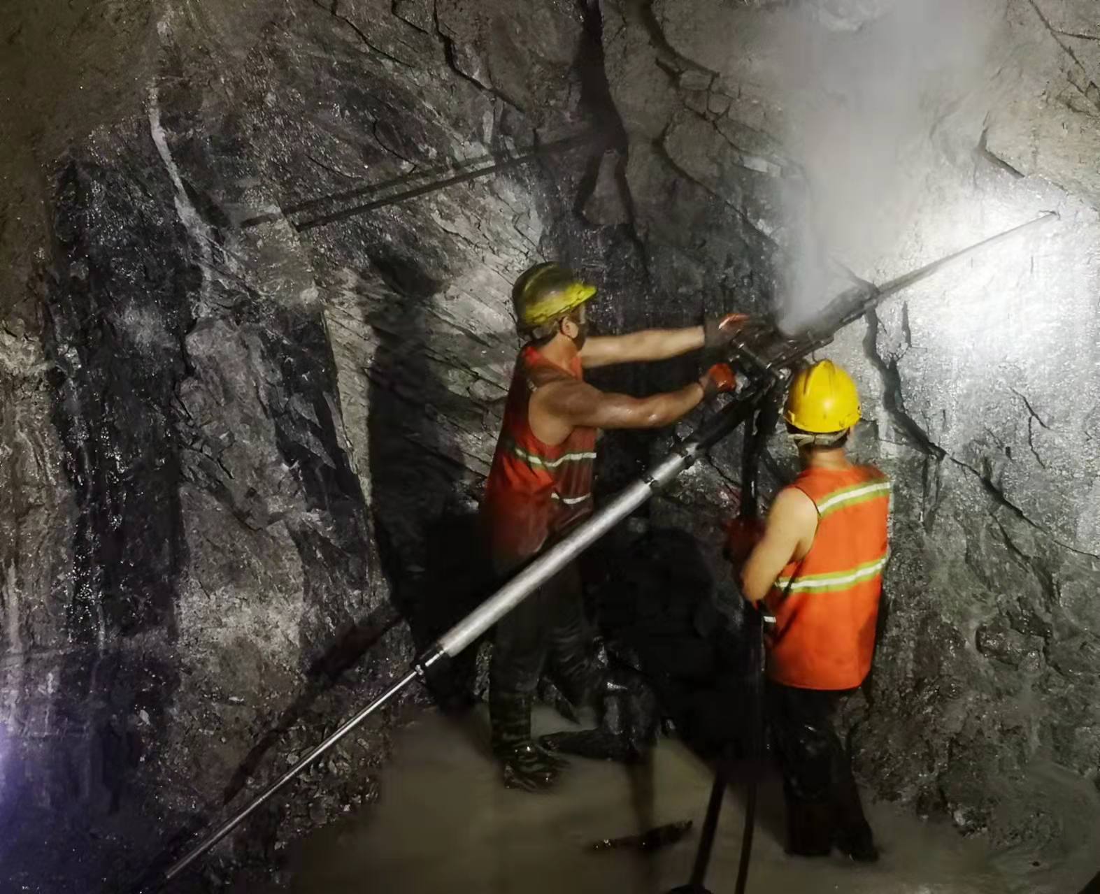 走近中老铁路建设细节（供图）