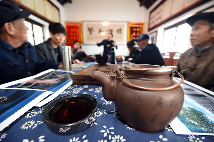 社会主义民主的生动实践——各地学习贯彻六中全会精神推进全过程人民民主