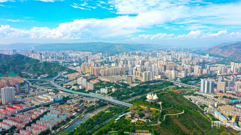 【开局十四五】青海:呵护中华水塔美丽底色 天空之境“绿能”澎湃