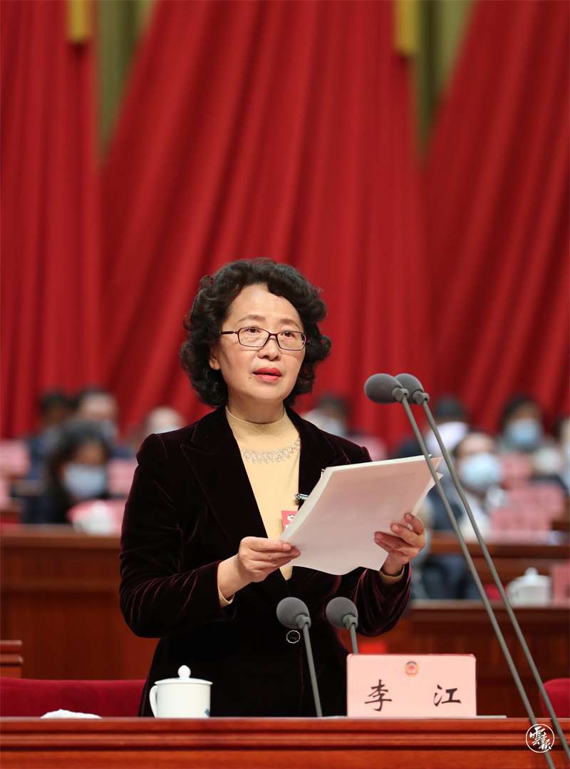 省政协十二届五次会议在昆闭幕