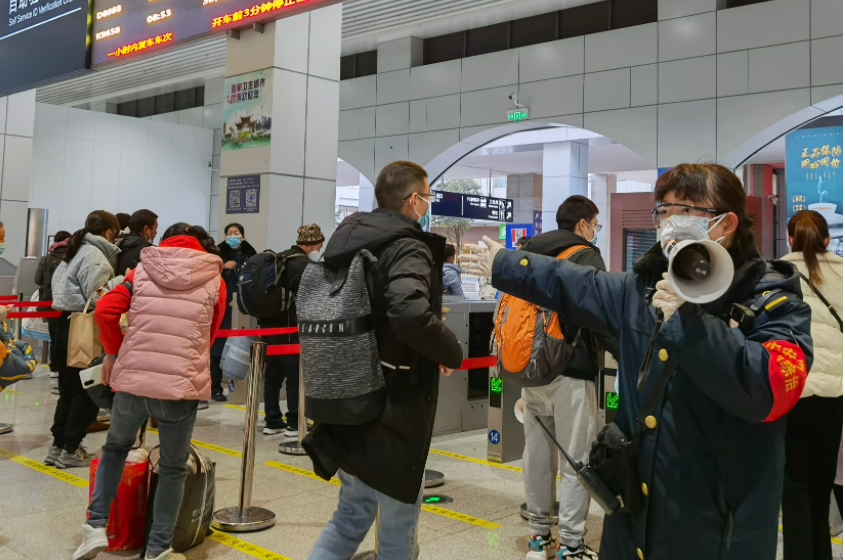 大年初四，云南铁路迎来春节假期返程小高峰（供图）