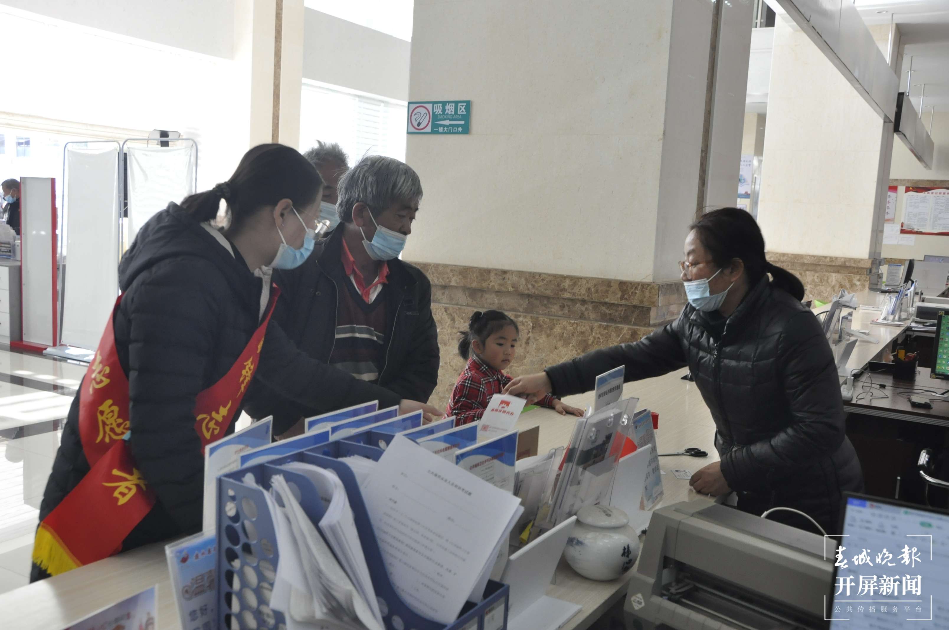 【最美乡愁话建水】建水：线上线下一体化 政务服务更便民