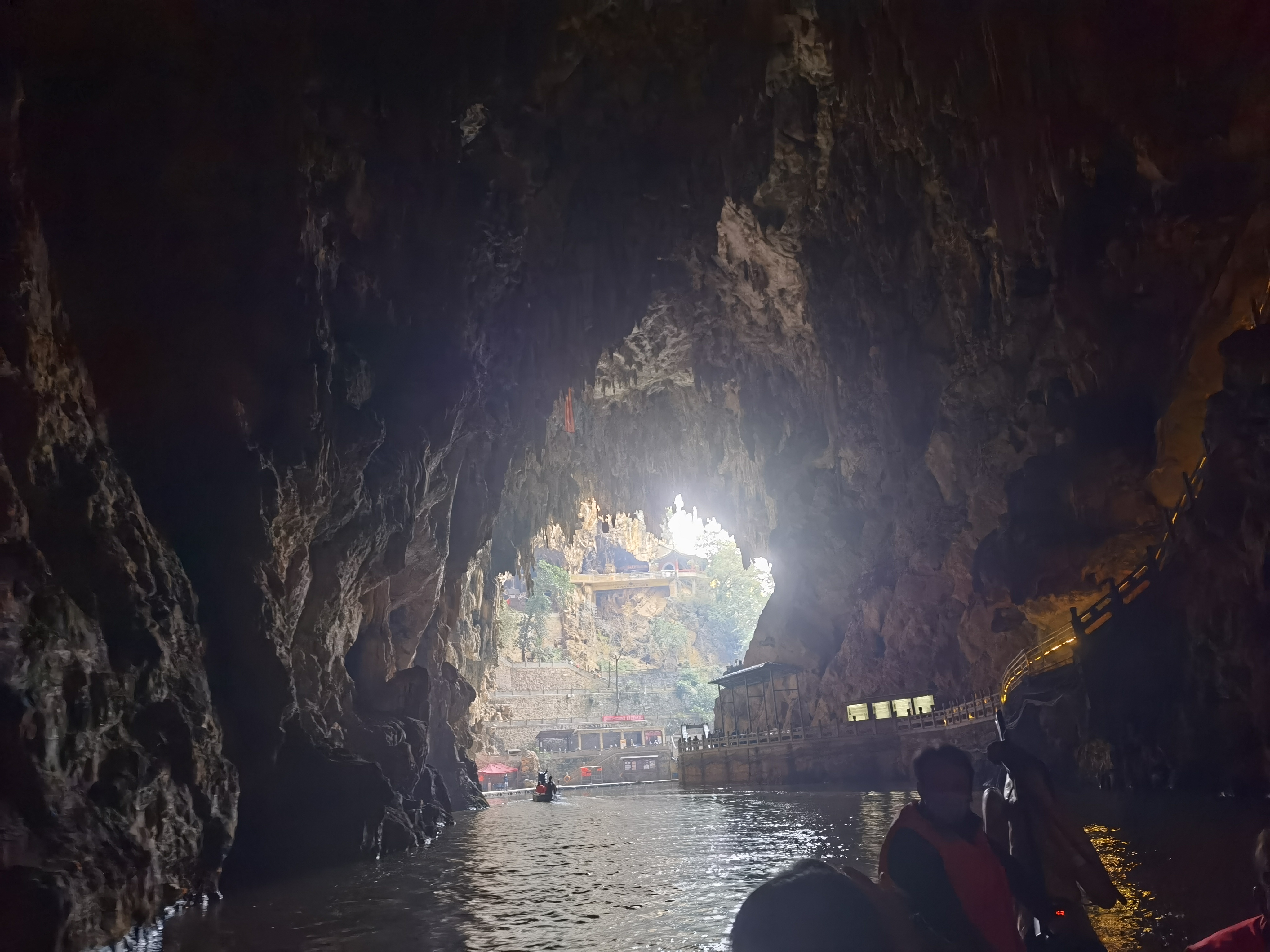 【最美乡愁话建水】建水燕子洞：白腰雨燕的幸福窝