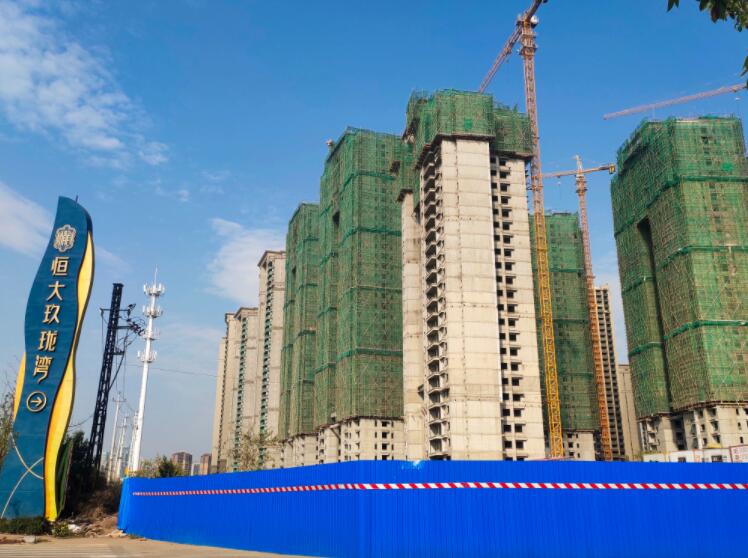 昆明楼盘（开屏新闻记者 颜媛 孙江荭 实习生 赵佳琦 摄）