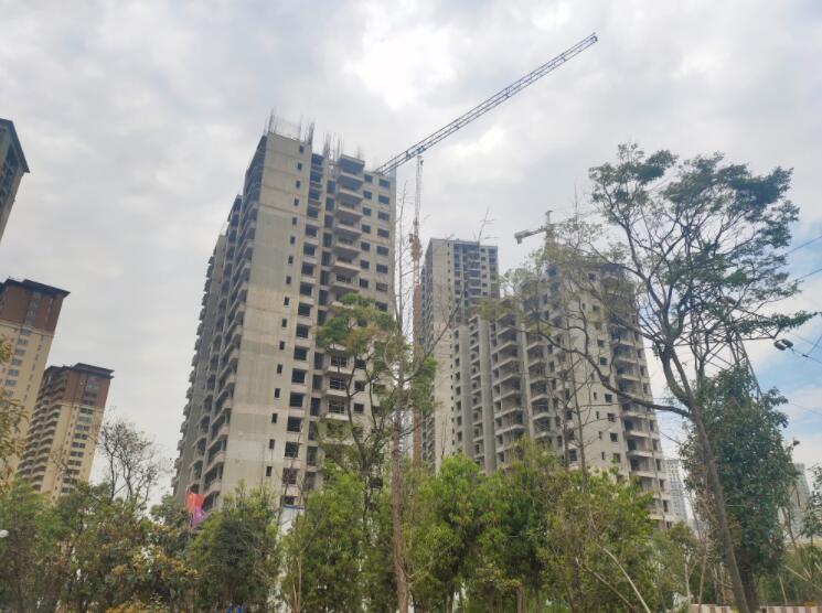 昆明楼盘（开屏新闻记者 颜媛 孙江荭 实习生 赵佳琦 摄）