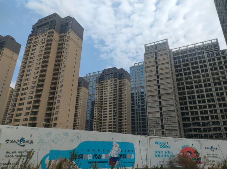 昆明楼盘（开屏新闻记者 颜媛 孙江荭 实习生 赵佳琦 摄）