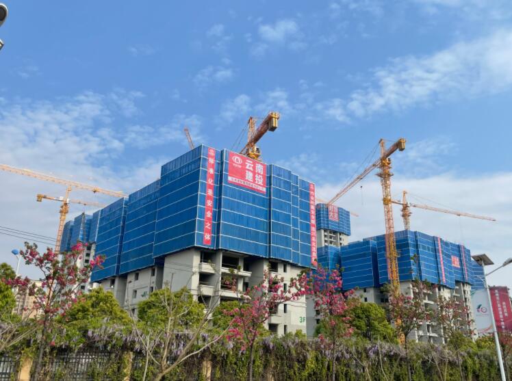 昆明楼盘（开屏新闻记者 颜媛 孙江荭 实习生 赵佳琦 摄）