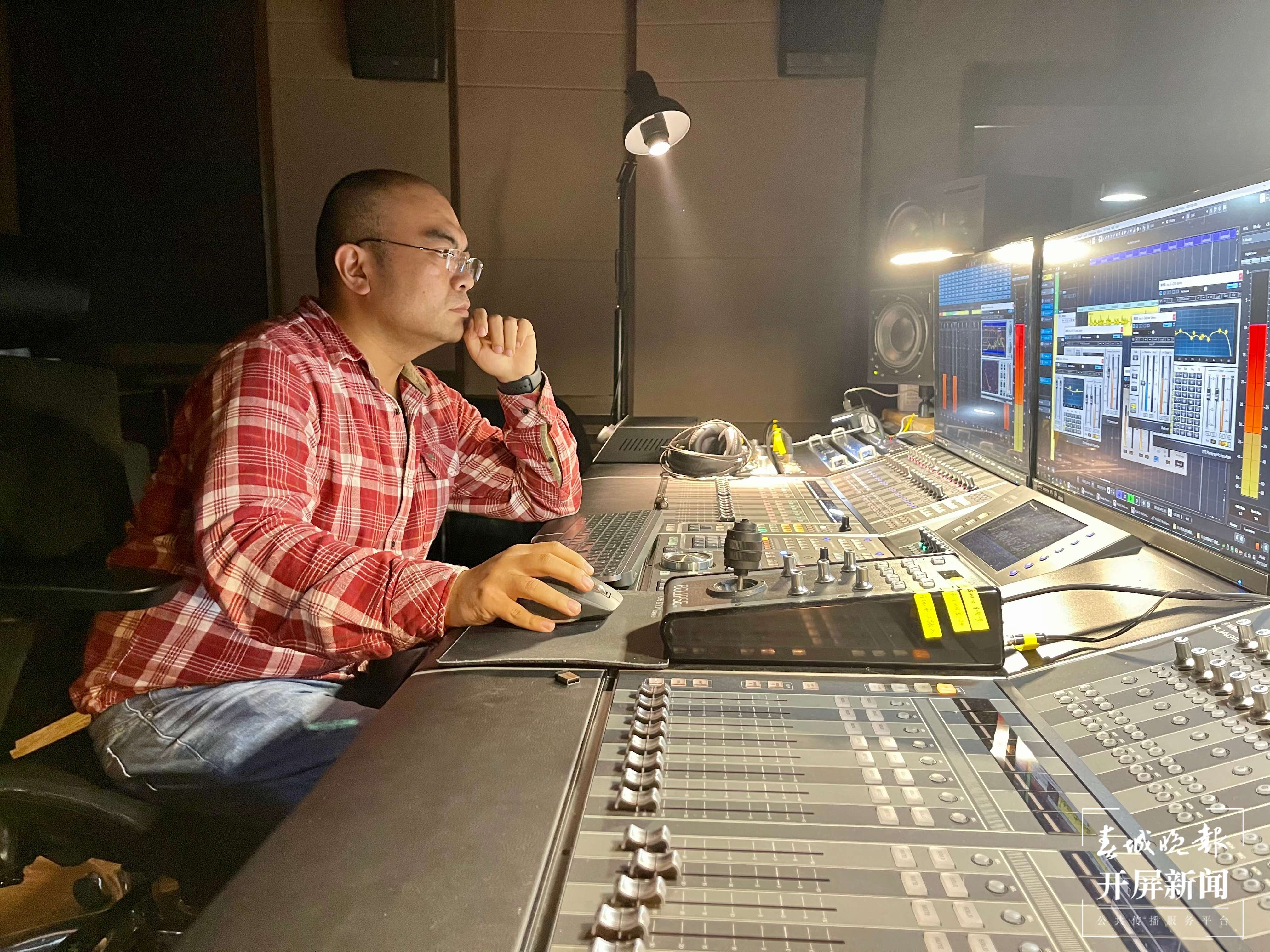 有声阅读悄然兴起(开屏新闻记者 张田睿 摄)