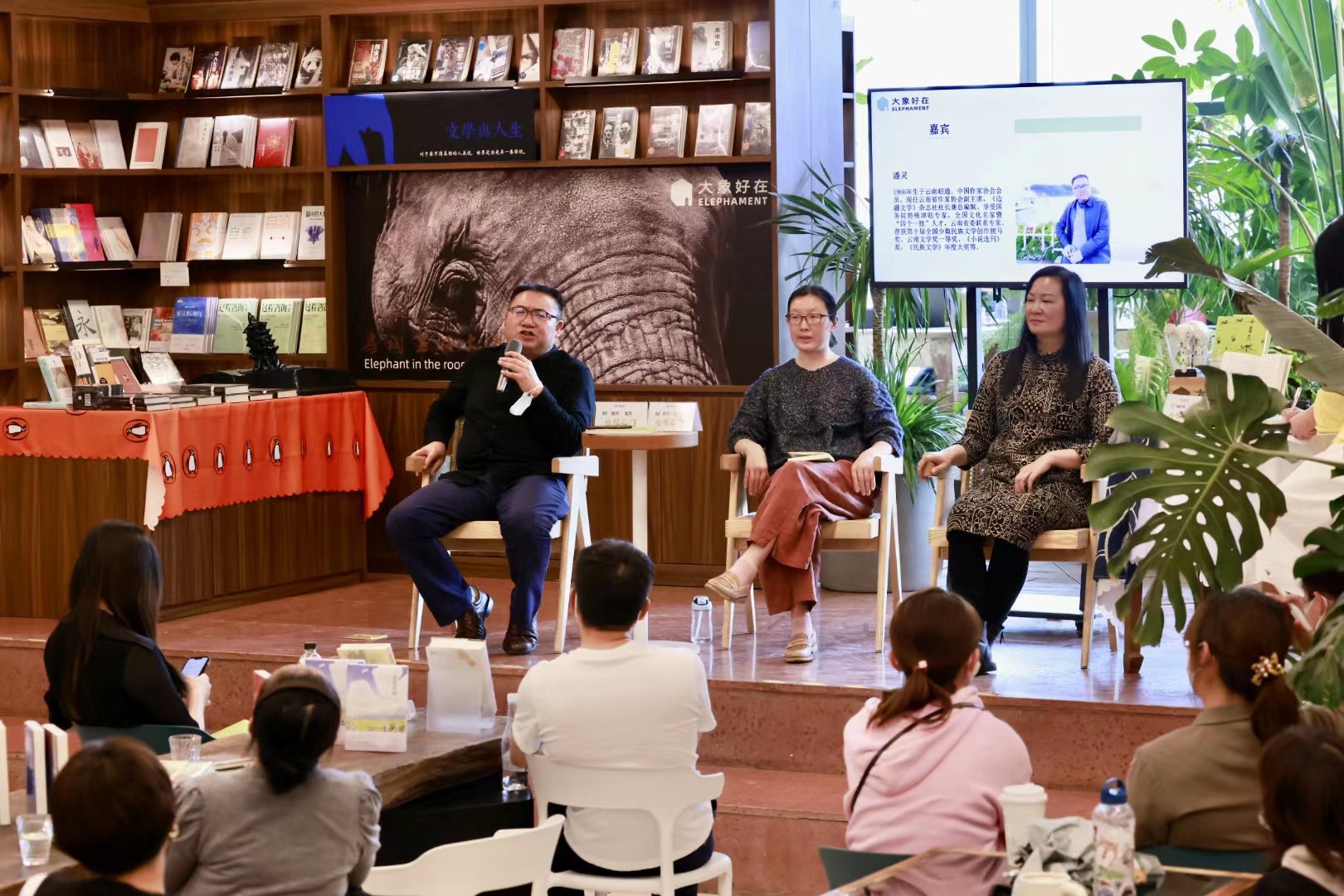 阅读品牌活动吸引他们走进书店：从一个人的清欢到一群人的成长（供图）