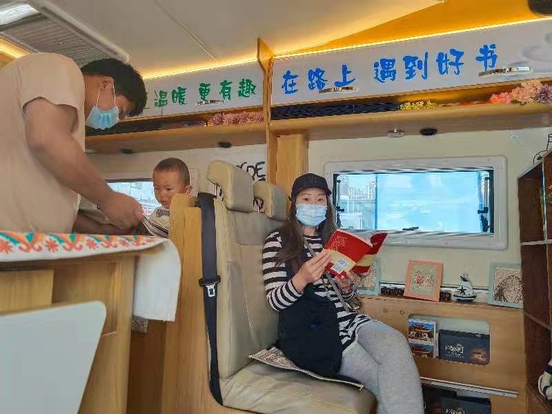 西山区启动挑战“阅读马拉松”（张勇 通讯员 李艾家 摄）