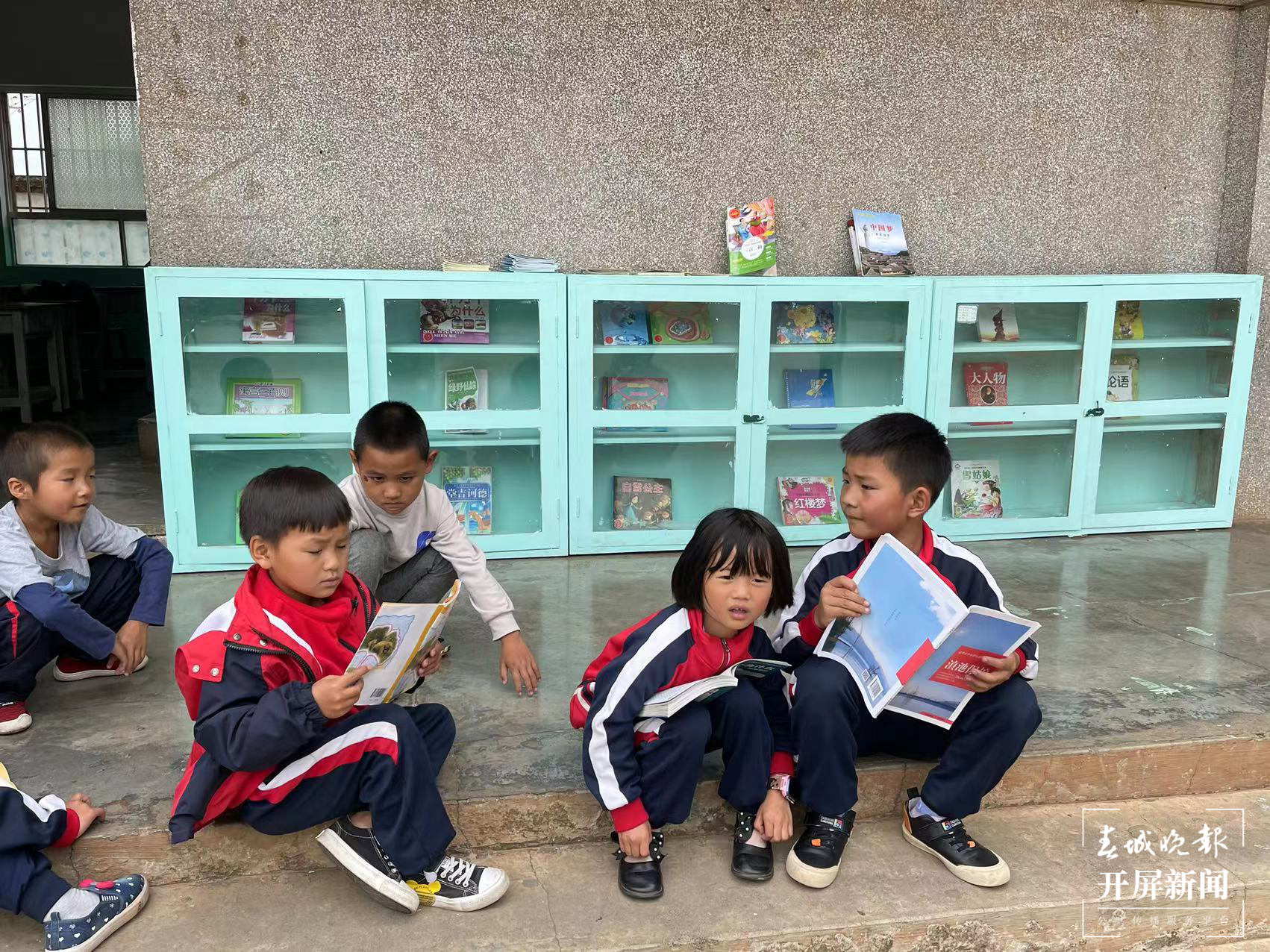 世界读书日到了！有一群人连日忙碌，只为了…（马雯 摄）