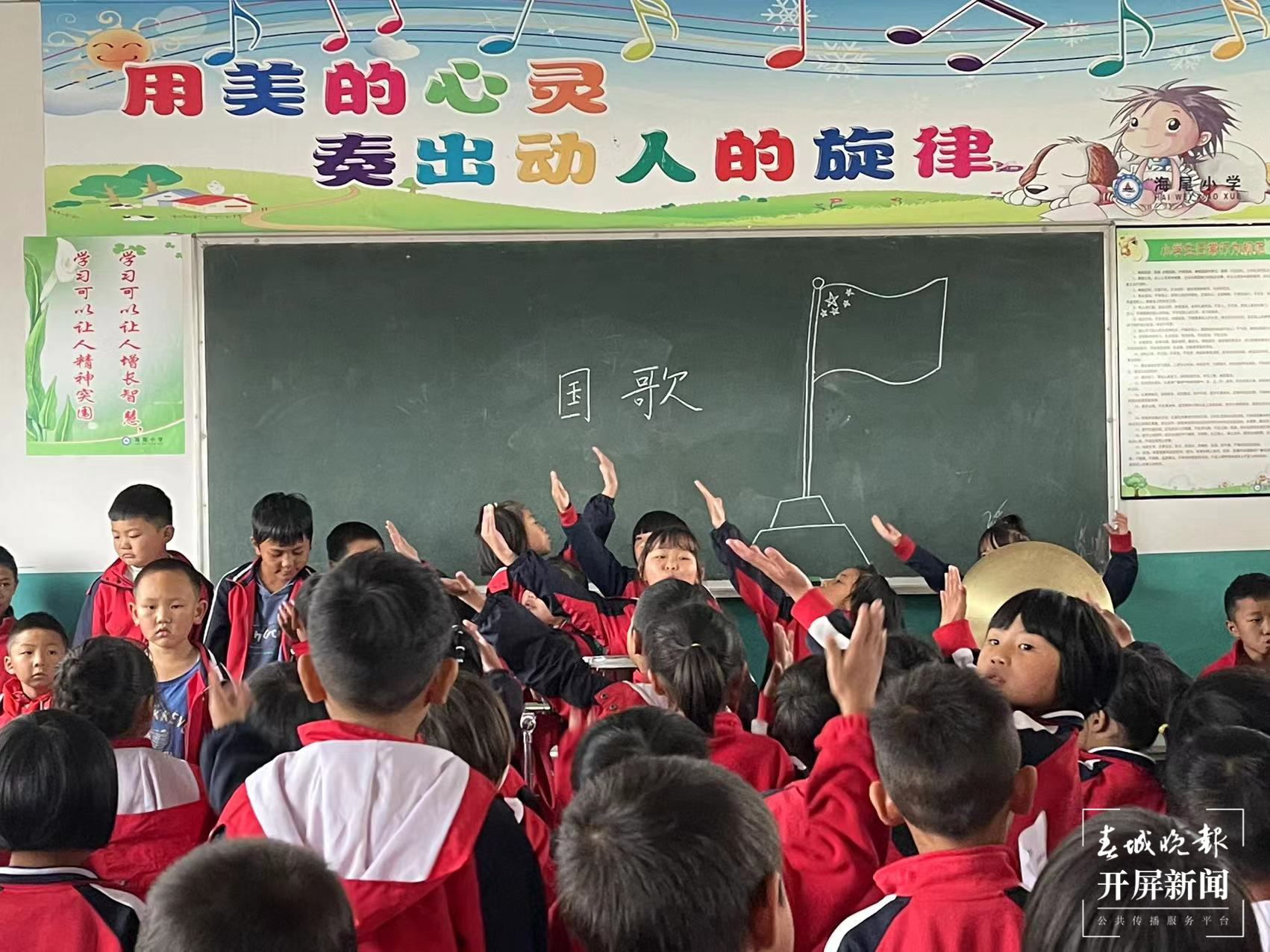 世界读书日到了！有一群人连日忙碌，只为了…（马雯 摄）