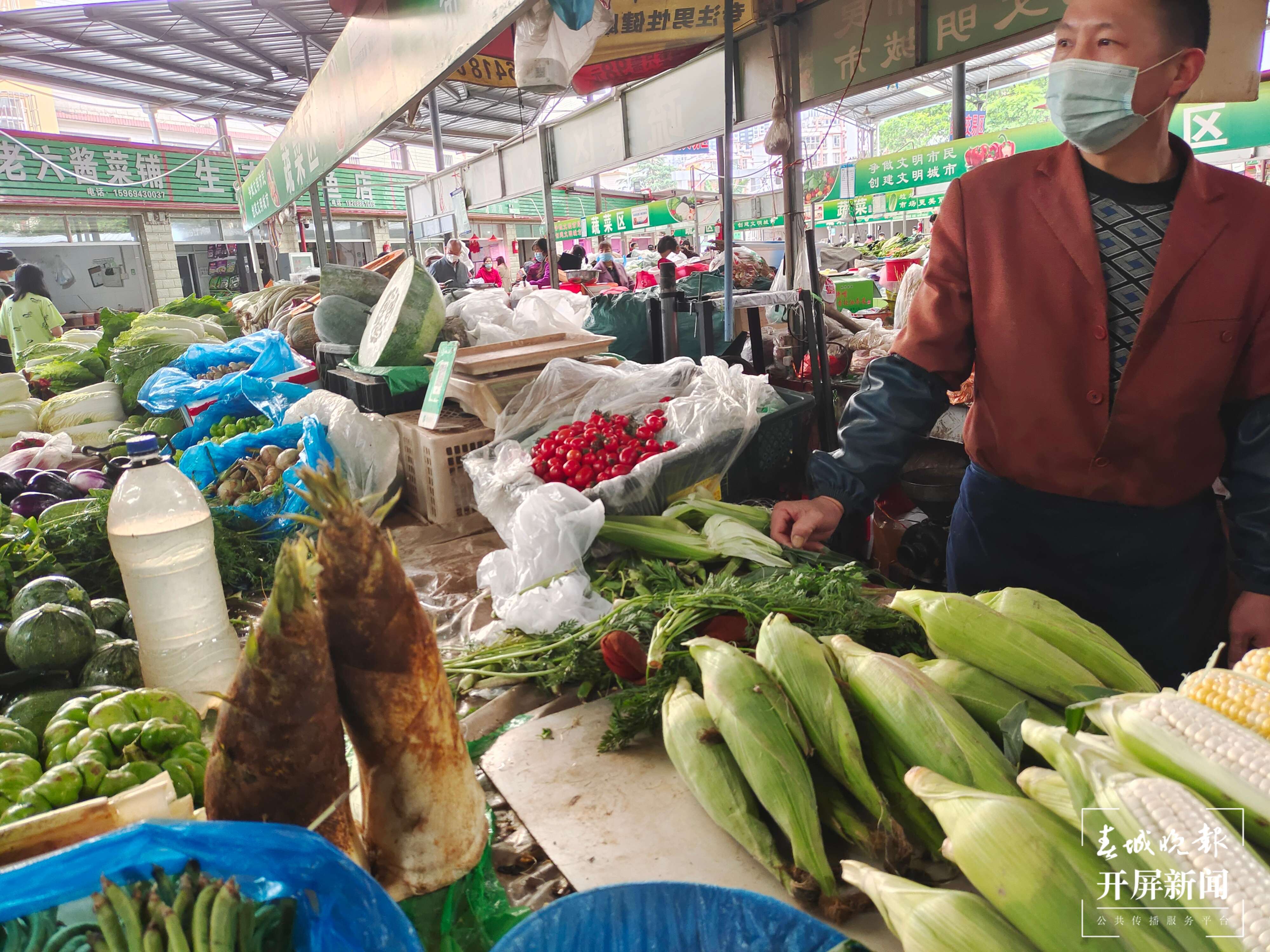 聚焦基层劳动者｜藏在农贸市场里的烟火人生（开屏新闻记者 夏体雷 摄）