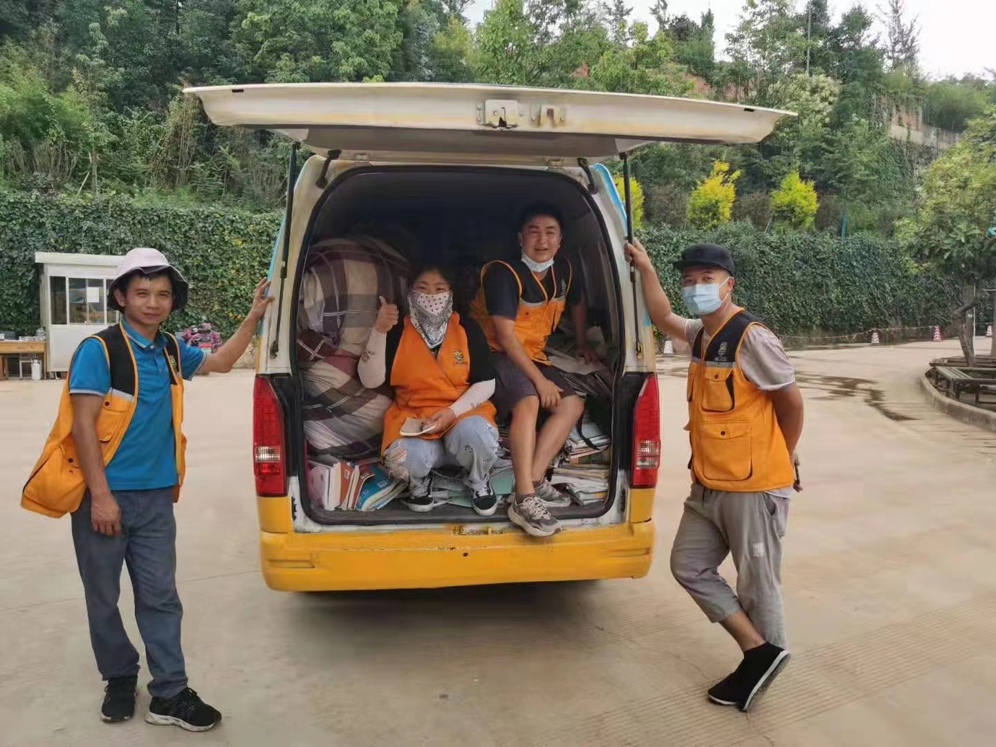 “聚焦基层劳动者之美”系列报道之三：走街串巷的废品回收人 夏体雷 摄