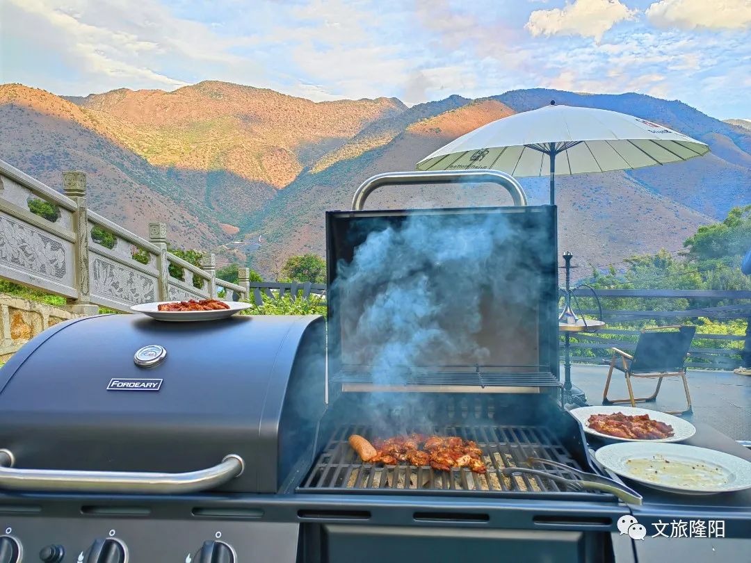 丙闷大榕树布莱恩咖啡体验中心 崔敏 通讯员 甘湉 摄