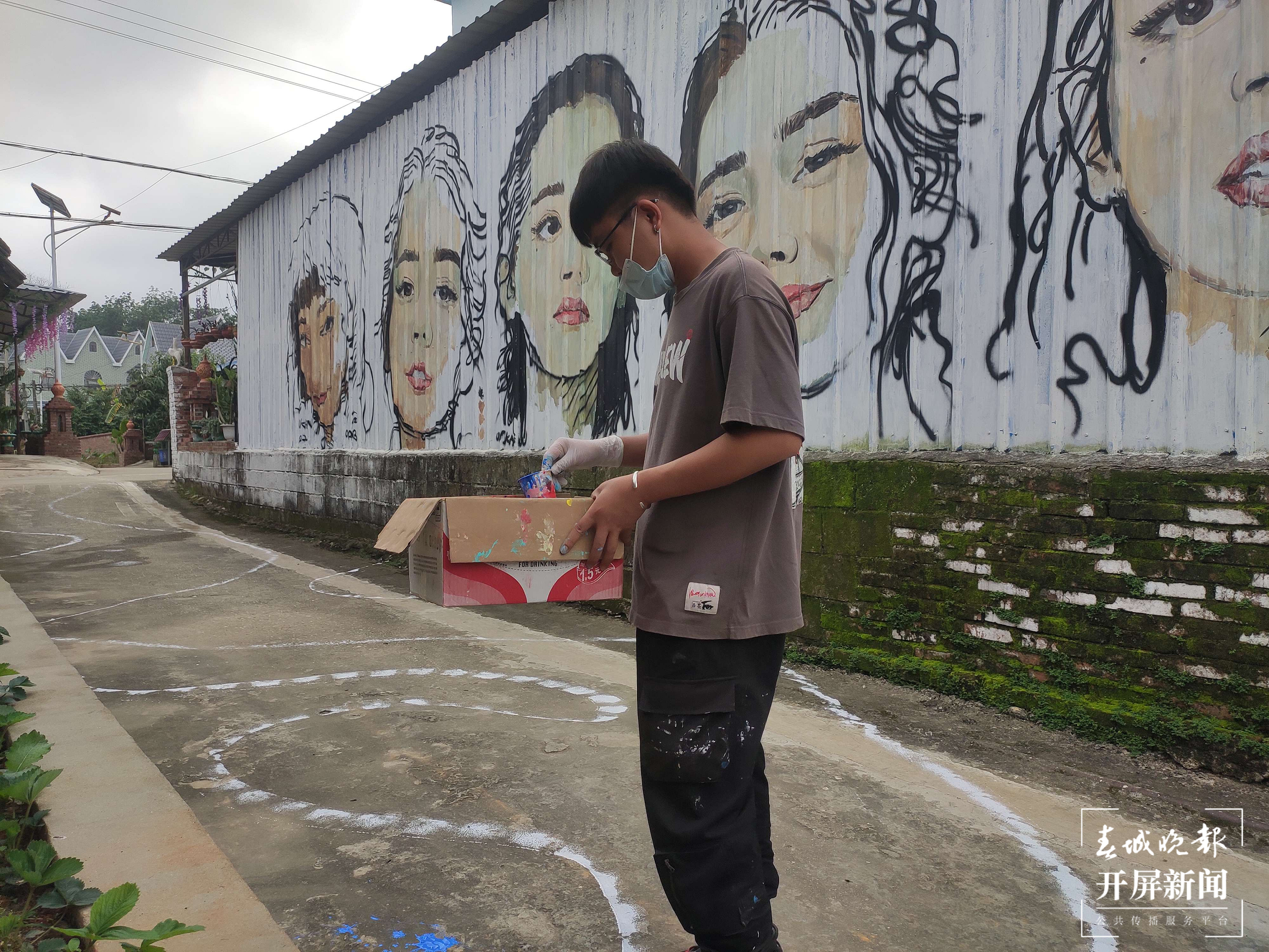 西双版纳曼勒“美术村”：一个被涂鸦艺术改变的村庄（景洪市融媒体中心 供图）