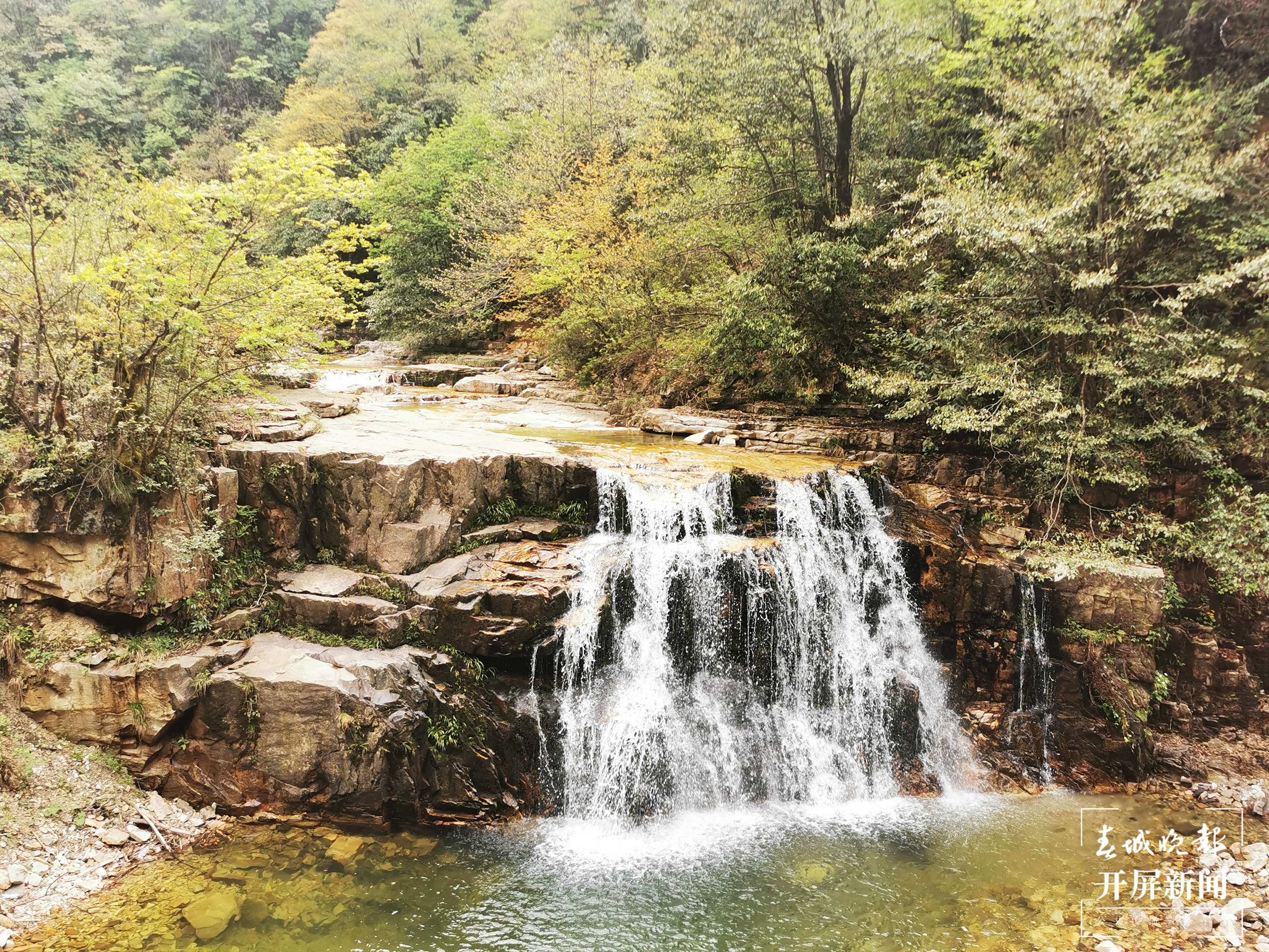 美食美景已备好，昭通彝良小草坝邀你来“游山玩水”（开屏新闻记者 申时勋 通讯员 夏荣香 摄）