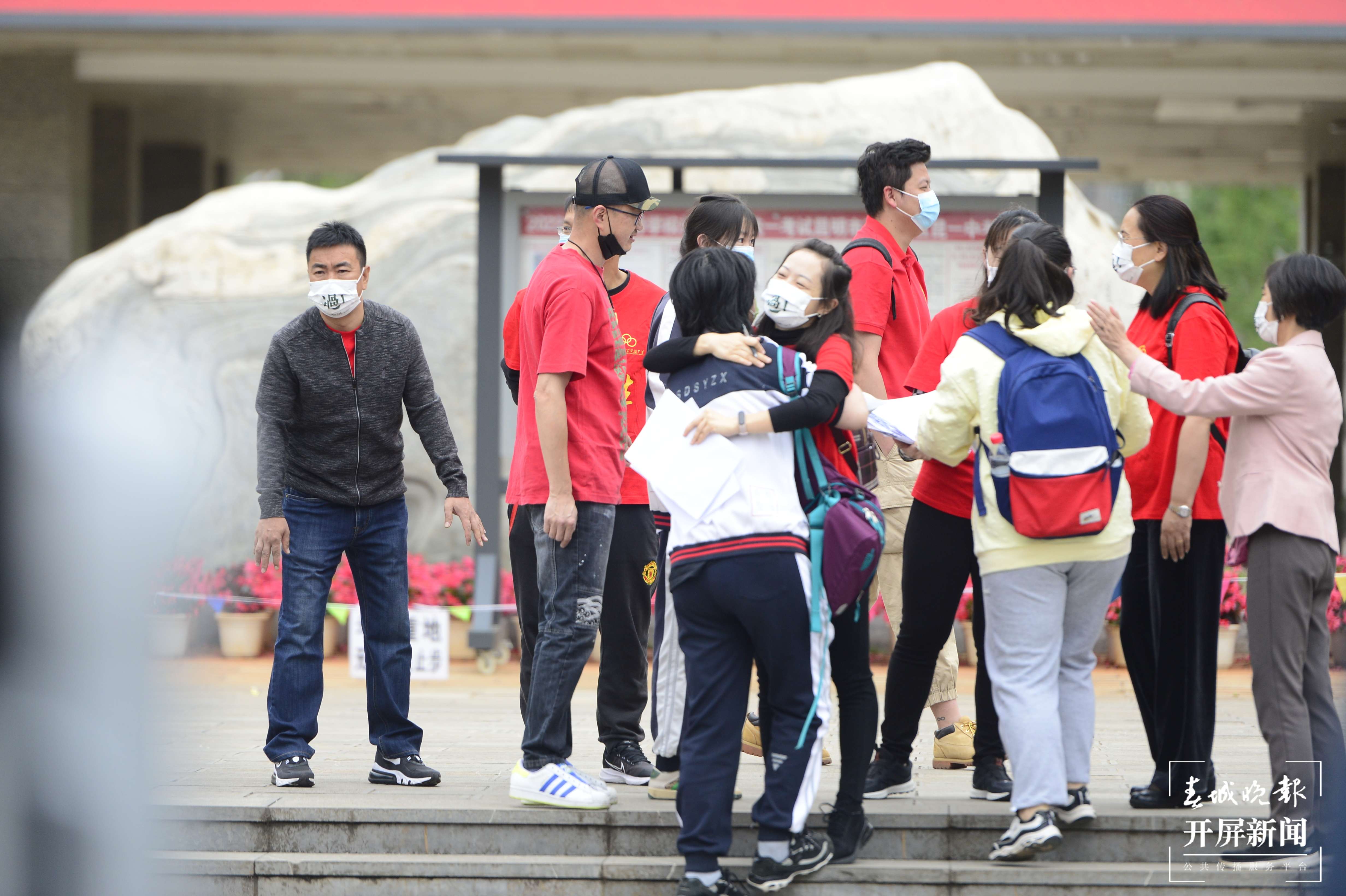 2022年高考第一天精彩瞬间