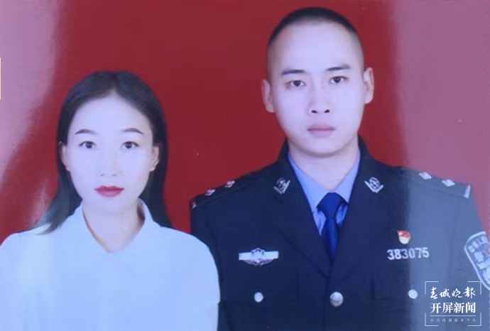 这场婚礼,没有“新人”……(春城晚报-开屏新闻记者 马楠 通讯员 李康 何星余 王振宇 摄)