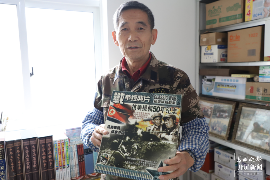 大理72岁老人村中自建图书馆！（春城晚报-开屏新闻记者 刘文波 摄）