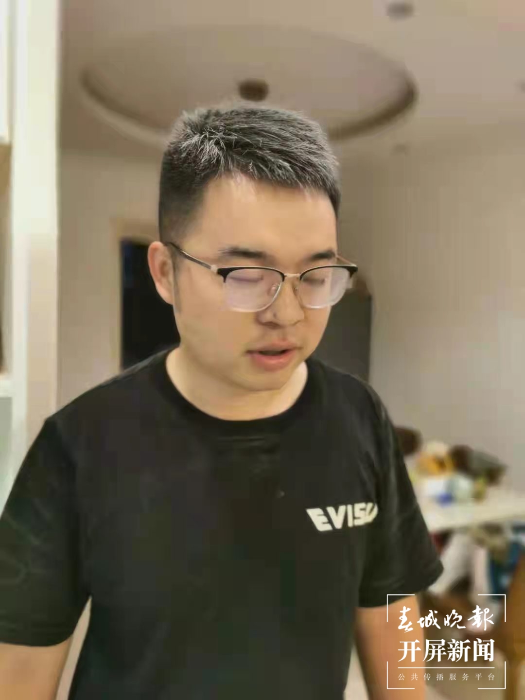 4进火场救下邻居一家六口（通讯员 姜连聪 摄）