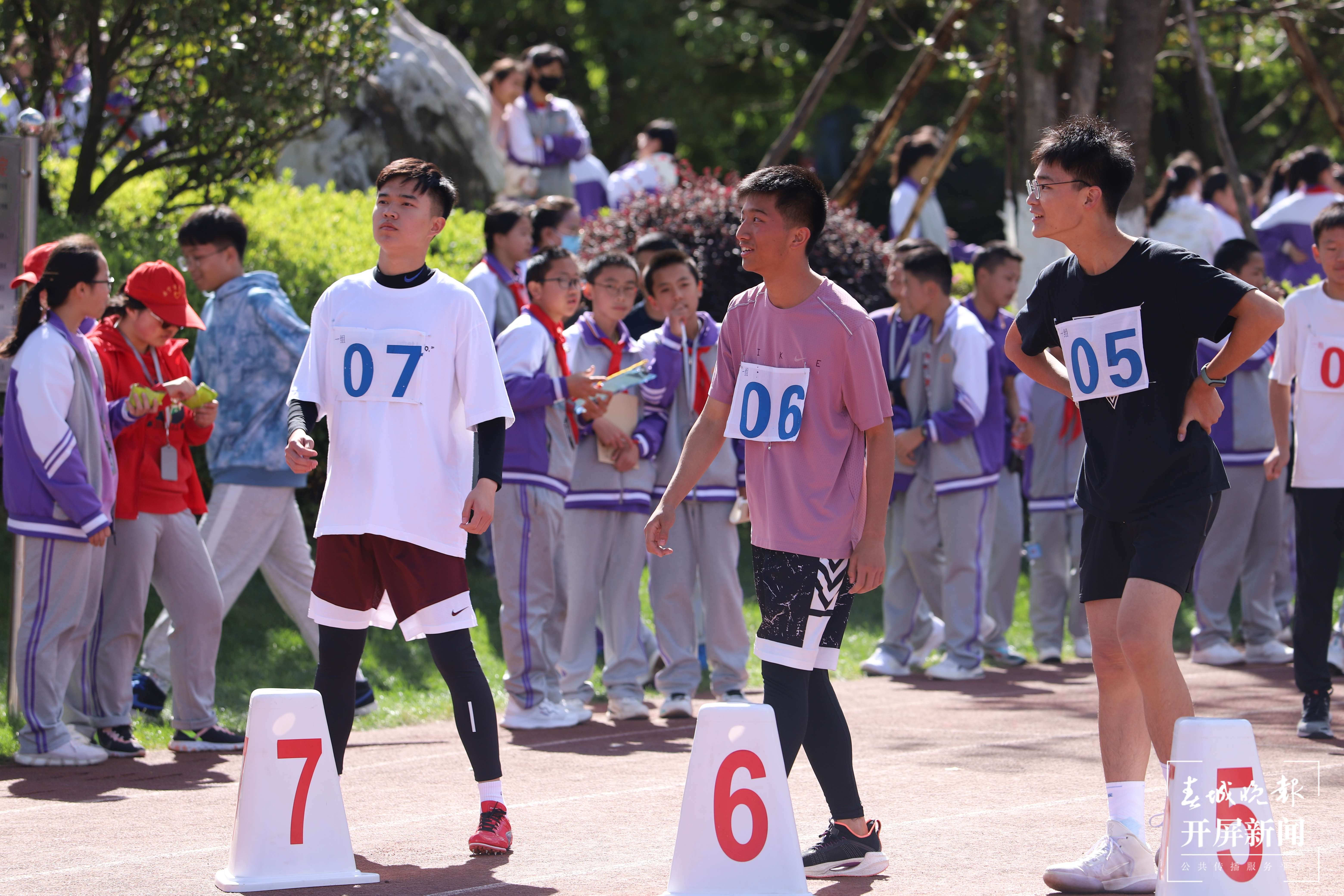 13  教育+服务 温暖学生心田.JPG