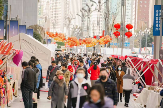 昆明恒隆广场新春主题活动与“鲤”一起开启好运