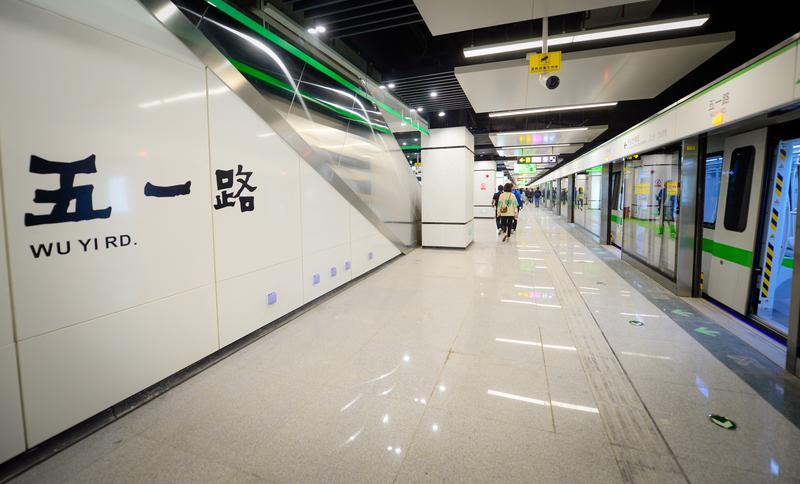 昆明地铁五号线（开屏新闻记者龙宇丹 摄）