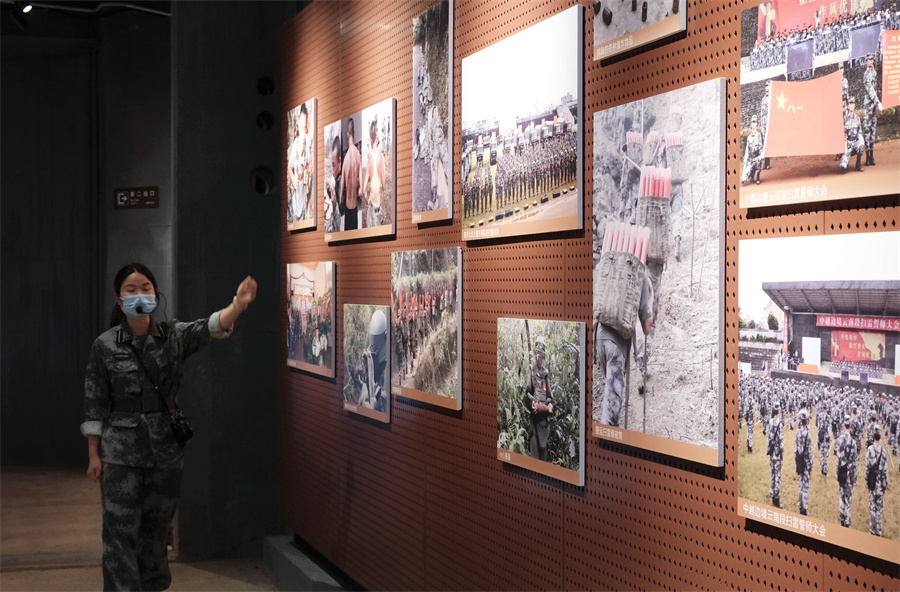 观怪石 爬天梯 打卡老山新玩法3.jpg