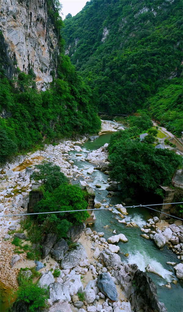 观怪石 爬天梯 打卡老山新玩法2.jpg