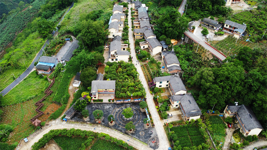麻栗坡县：老寨要讲新故事2.jpg
